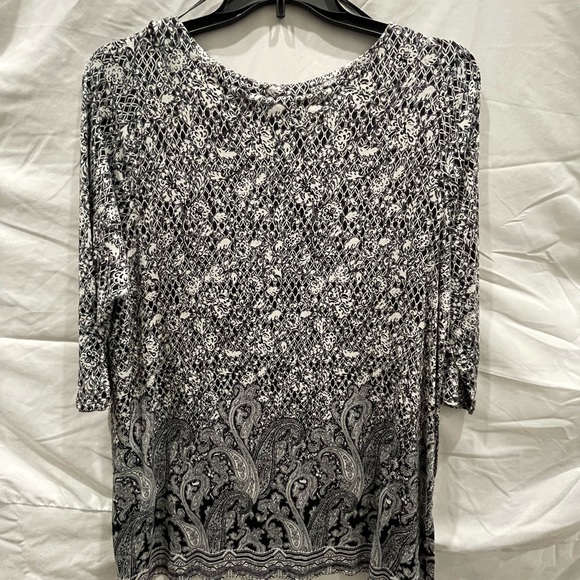 Women’s 3/4 Sleeve Top - Picture 2 of 6